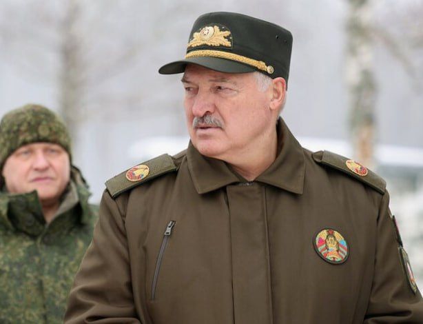 Новости к этому часу:. В Telegram-каналах распространились якобы слова Лукашенко о том, что в Беларуси не будут блокировать мессенджеры и соцсети, поскольку это «дикость и средневековье»