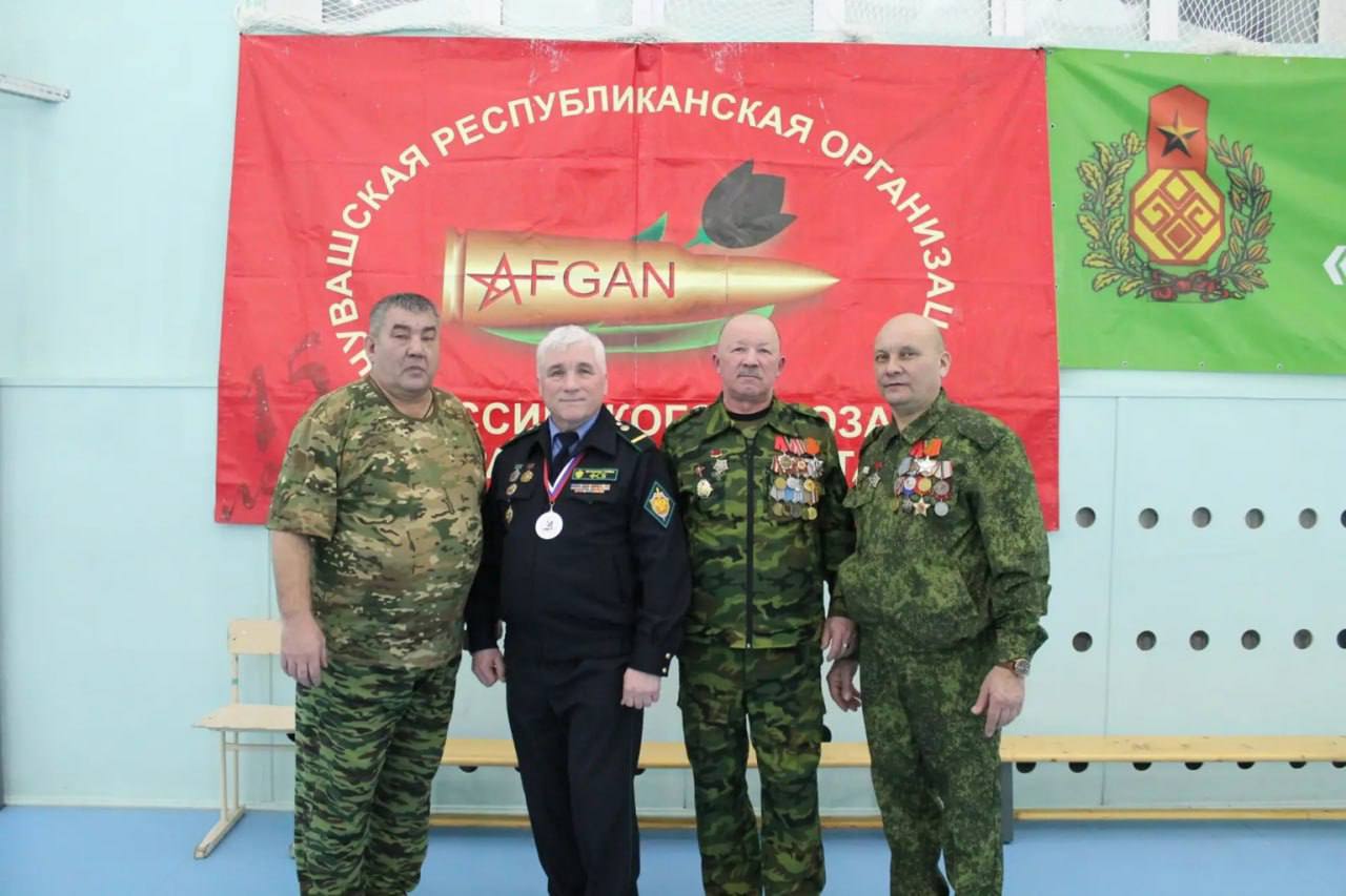 В Чебоксарах прошел турнир по волейболу памяти Героя России Николая Смирнова В Чебоксарах прошел турнир по волейболу памяти Героя России Николая Смирнова