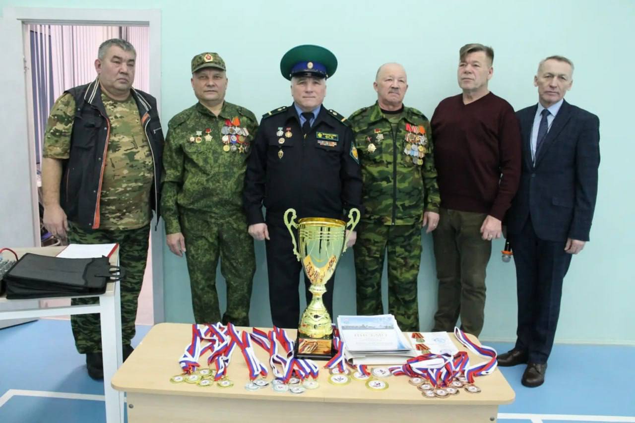 В Чебоксарах прошел турнир по волейболу памяти Героя России Николая Смирнова В Чебоксарах прошел турнир по волейболу памяти Героя России Николая Смирнова
