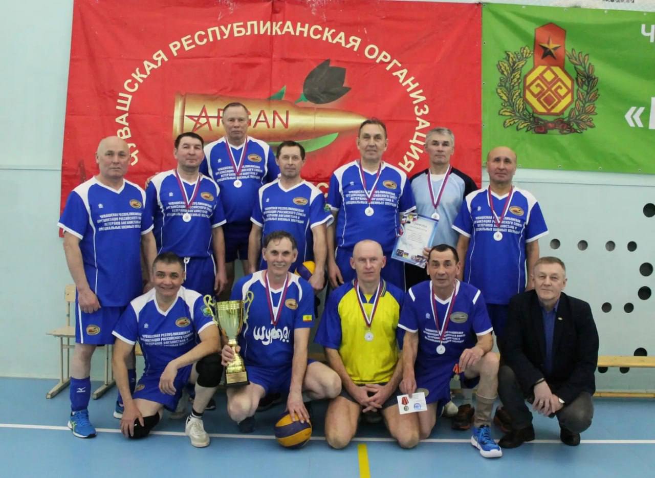 В Чебоксарах прошел турнир по волейболу памяти Героя России Николая Смирнова В Чебоксарах прошел турнир по волейболу памяти Героя России Николая Смирнова