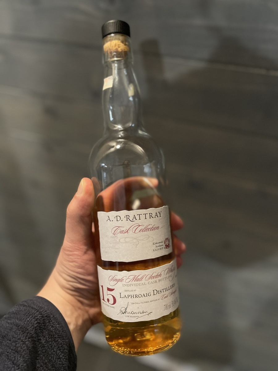 Виски Laphroaig 15YO от A. D. Rattray: настоящий подарок для ценителей