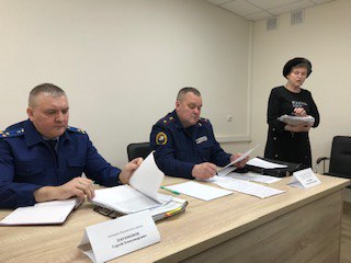 Руководитель СУ СКР по Чувашии Александр Владимирович Полтинин провел тематический прием граждан совместно с прокурором Вурнарского района и должностными лицами муниципального округа Руководитель СУ СКР по Чувашии Александр Владимирович Полтинин провел тематический прием граждан совместно с прокурором Вурнарского района и должностными лицами муниципального округа