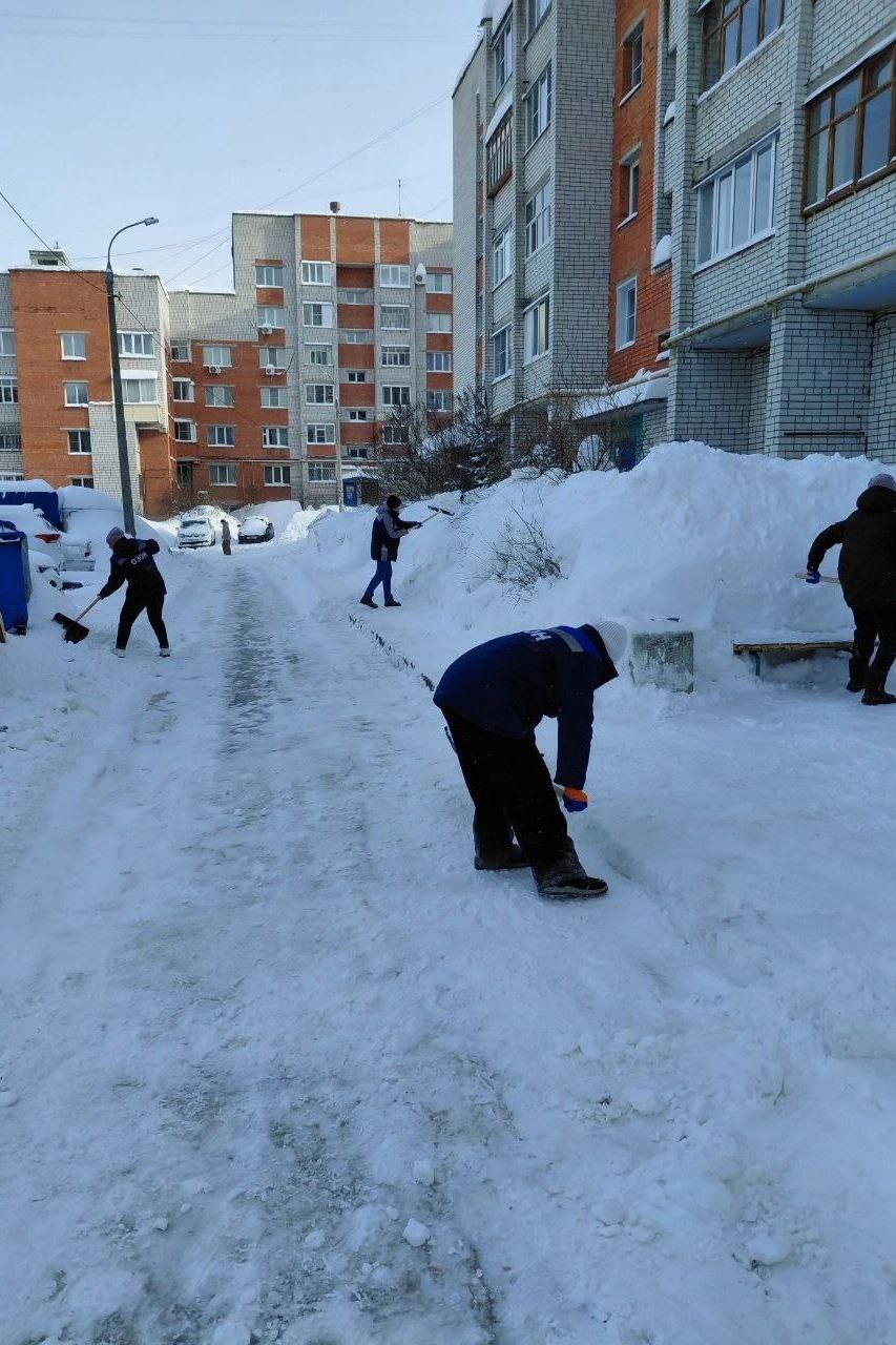 В Чебоксарах ликвидируют последствия мощного циклона В Чебоксарах ликвидируют последствия мощного циклона