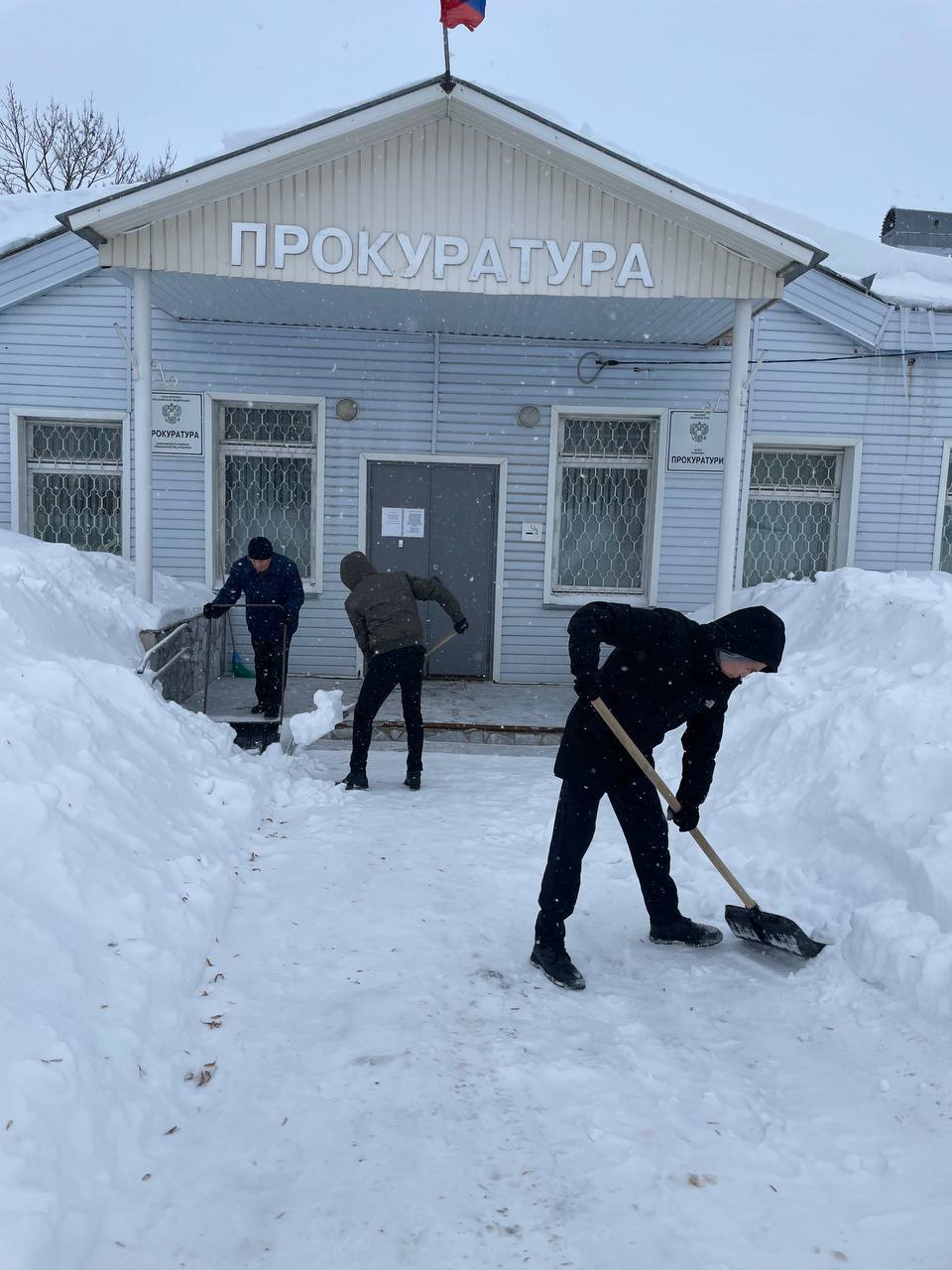 К начинанию коллег по прокурорской службе присоединились сотрудники всех прокуратур городов и районов Чувашии К начинанию коллег по прокурорской службе присоединились сотрудники всех прокуратур городов и районов Чувашии