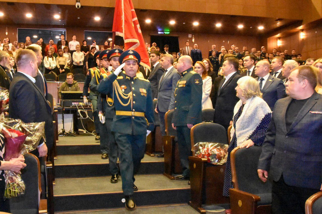 Олег Николаев вручил государственные награды участникам СВО Олег Николаев вручил государственные награды участникам СВО