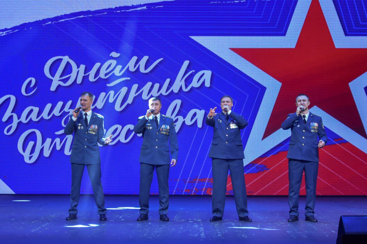 Олег Николаев вручил государственные награды участникам СВО