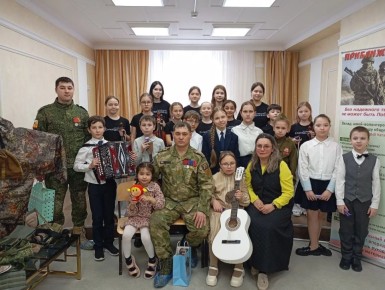 В Чебоксарской детской музыкальной школе № 2 имени В. П. Воробьёва состоялся праздничный концерт ко Дню защитника Отечества
