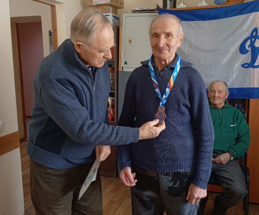 В Чувашии сотрудники и ветераны органов внутренних дел определили сильнейших в шашках В Чувашии сотрудники и ветераны органов внутренних дел определили сильнейших в шашках