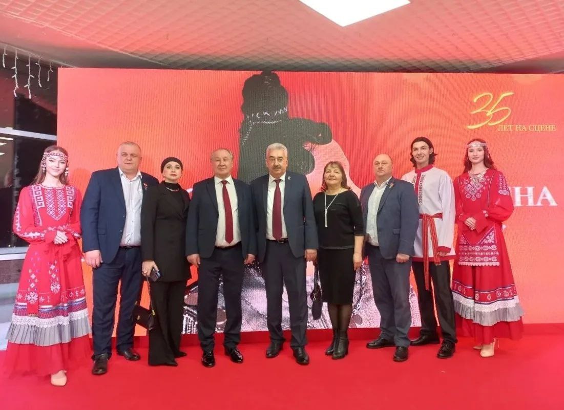 Леонид Черкесов: При полном аншлаге состоялся сольный юбилейный концерт нашей легендарной землячки, Народной артистки Чувашской Республики Августы Уляндиной Леонид Черкесов: При полном аншлаге состоялся сольный юбилейный концерт нашей легендарной землячки, Народной артистки Чувашской Республики Августы Уляндиной