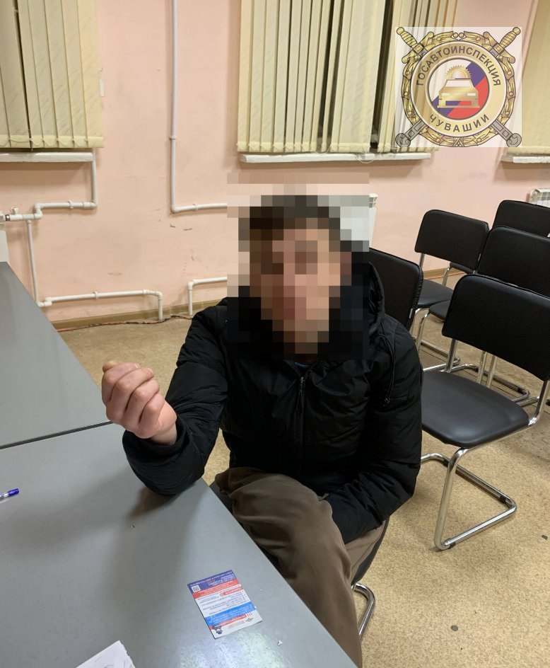 В Чебоксарах сотрудники отдельного батальона ДПС остановили водителя с признаками опьянения В Чебоксарах сотрудники отдельного батальона ДПС остановили водителя с признаками опьянения