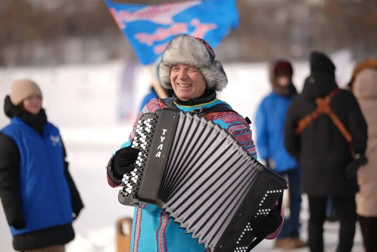 Конные бега состоялись на Чебоксарском заливе Конные бега состоялись на Чебоксарском заливе
