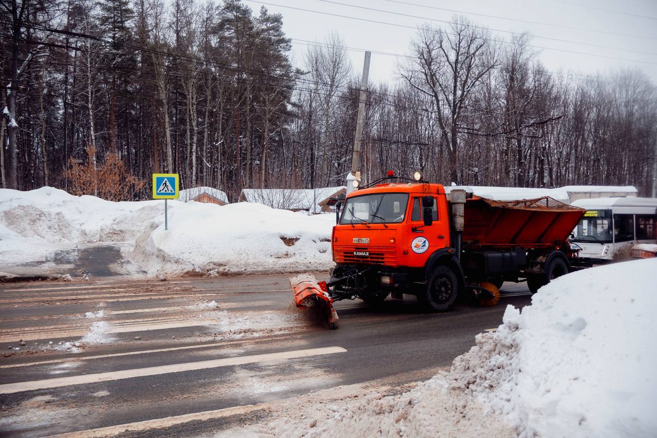 Борьба с обильными осадками продолжается в столице Чувашии Борьба с обильными осадками продолжается в столице Чувашии