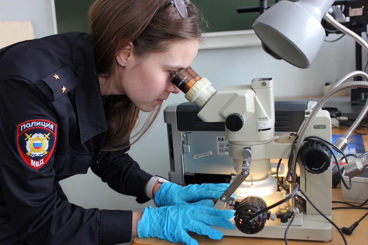 Эксперты УМВД России по городу Чебоксары в прошлом году осуществили более полутора тысяч исследований Эксперты УМВД России по городу Чебоксары в прошлом году осуществили более полутора тысяч исследований