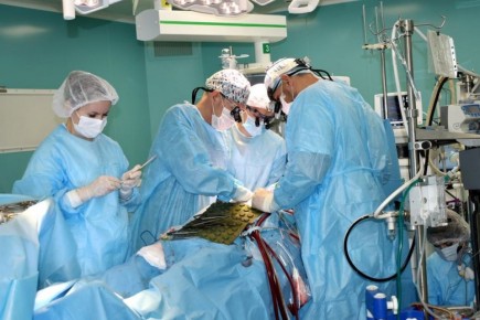 «Сделаю шаг и не могу идти, задыхаюсь, в глазах темно», — еще недавно жаловался пациент Республиканского кардиологического диспансера Михаил Васильев