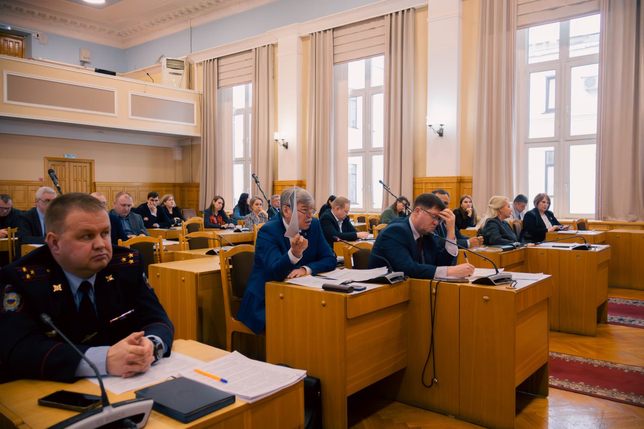 В Чебоксарах полицейские и представители местного самоуправления обсудили комплекс мер, направленных на укрепление правопорядка