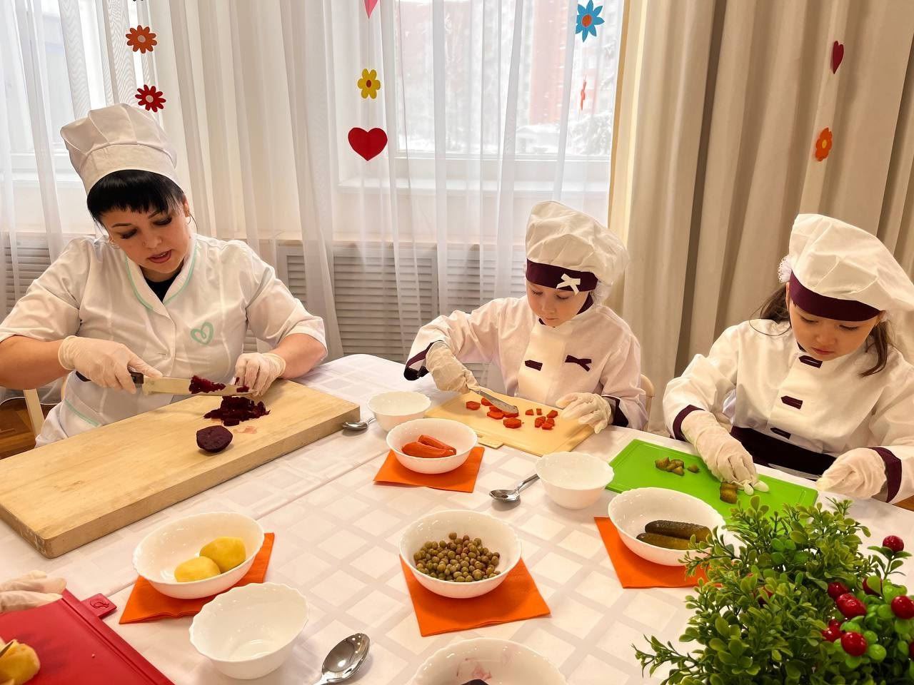 Обеспечение качественного и сбалансированного питания обучающихся является приоритетным направлением системы образования г. Чебоксары Обеспечение качественного и сбалансированного питания обучающихся является приоритетным направлением системы образования г. Чебоксары