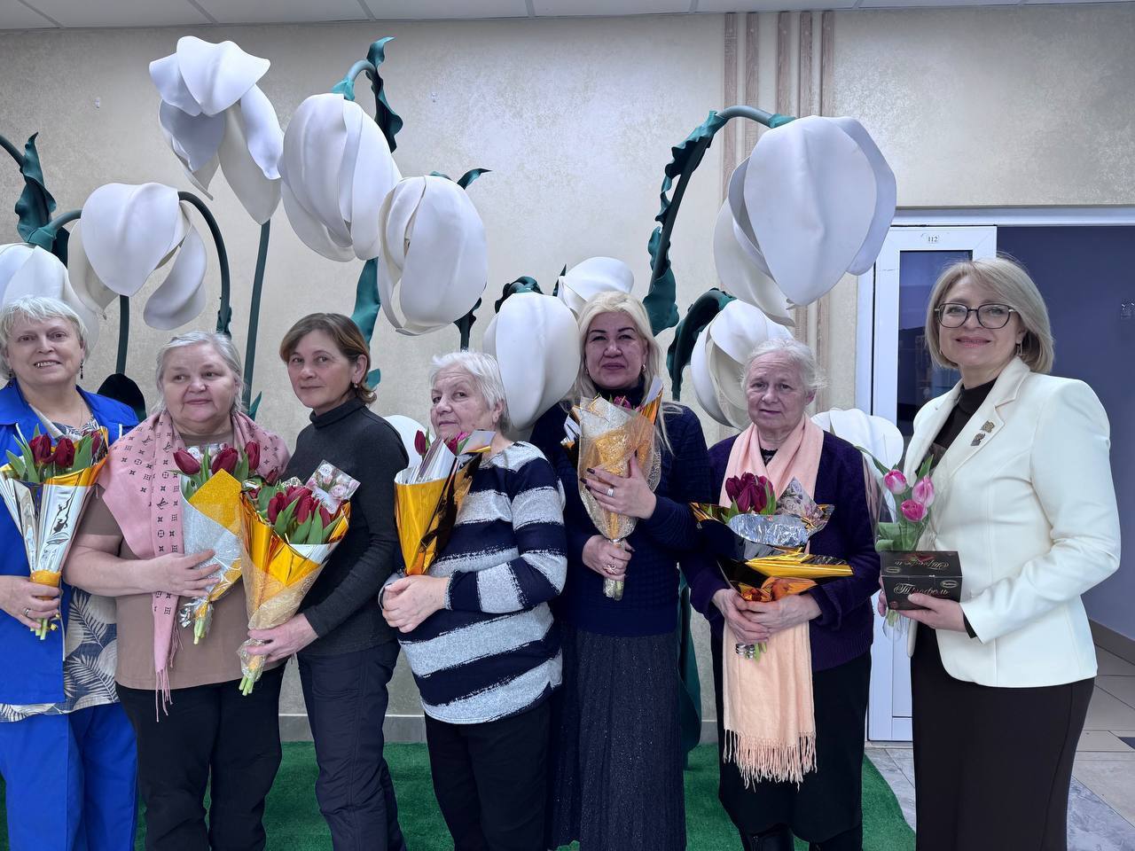 В преддверии прекрасного весеннего праздника в городе стартовала трогательная акция «Удели внимание — поздравь с праздником» В преддверии прекрасного весеннего праздника в городе стартовала трогательная акция «Удели внимание — поздравь с праздником»