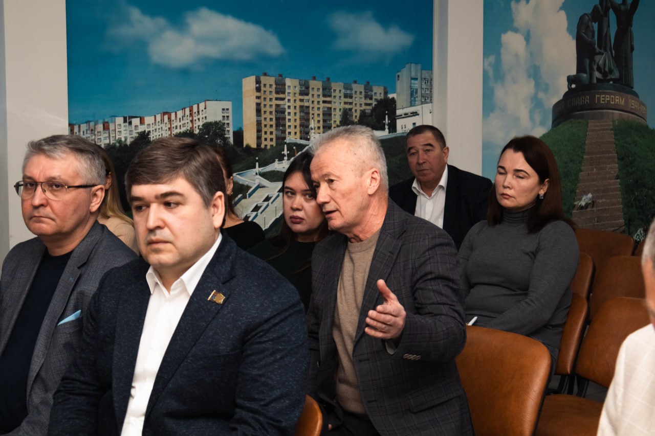 Глава города провёл объезд и рабочее совещание по улучшению вывоза ТКО Глава города провёл объезд и рабочее совещание по улучшению вывоза ТКО