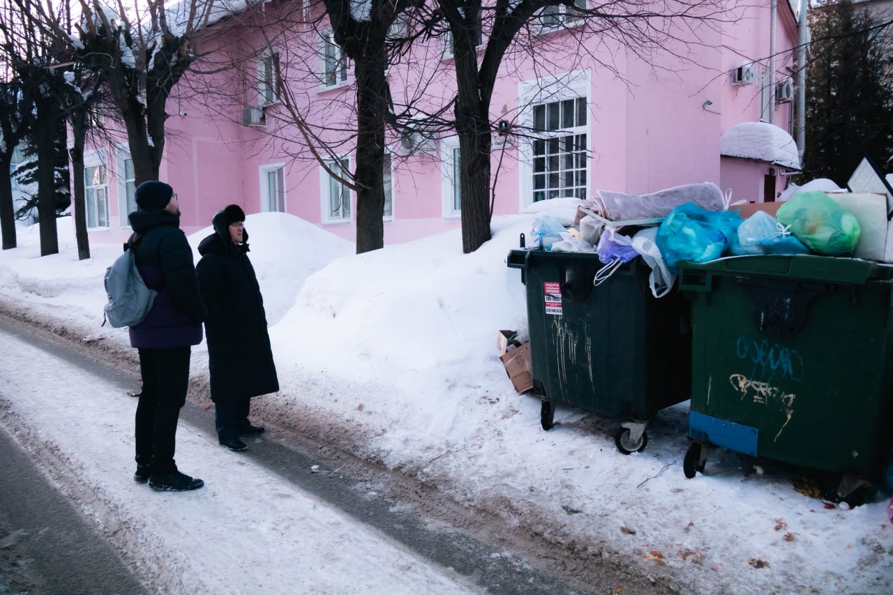 Глава города провёл объезд и рабочее совещание по улучшению вывоза ТКО Глава города провёл объезд и рабочее совещание по улучшению вывоза ТКО