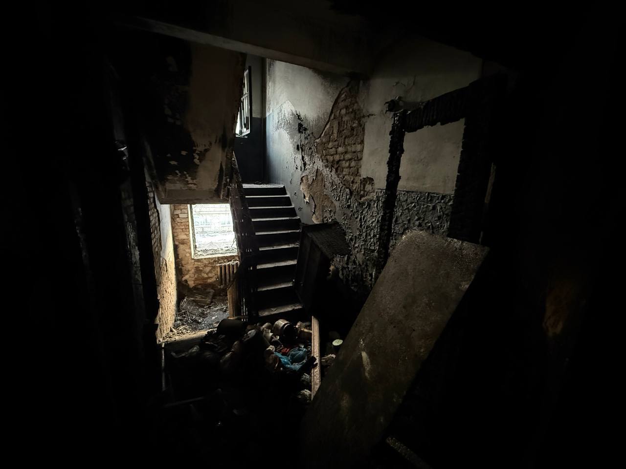 Глава города выехал на место происшествия на Ильбекова, 7, к.1 Глава города выехал на место происшествия на Ильбекова, 7, к.1