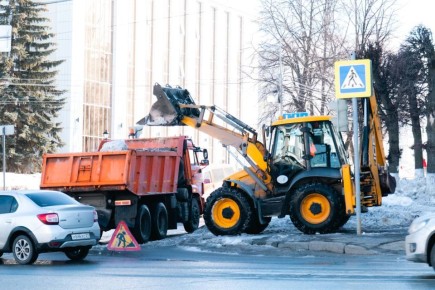 АО «Дорэкс» наращивает темпы ремонта дорог после зимней уборки