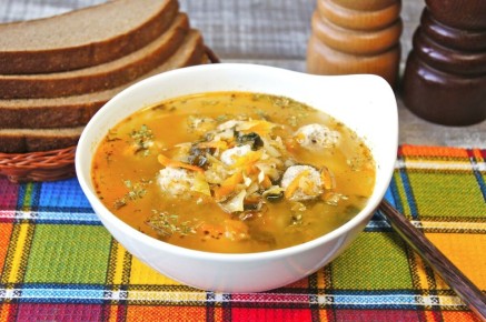 Кислые щи с ароматными фрикадельками