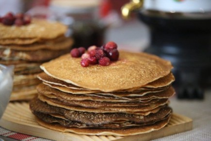 Полезные идеи для начинки блинов на Масленицу