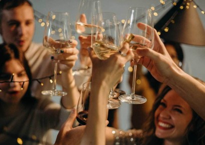 Как отказаться от новогоднего корпоратива и сохранить лицо