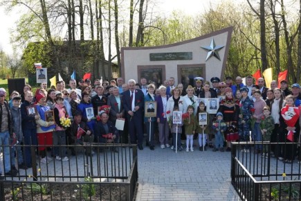 Леонид Черкесов: В деревне Бреняши Шумерлинского округа открыли памятник участникам Великой Отечественной войны