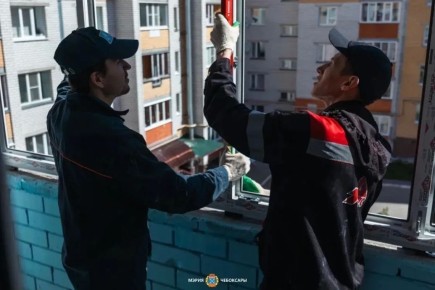 В Чебоксарах продолжаются работы по восстановлению домов и объектов