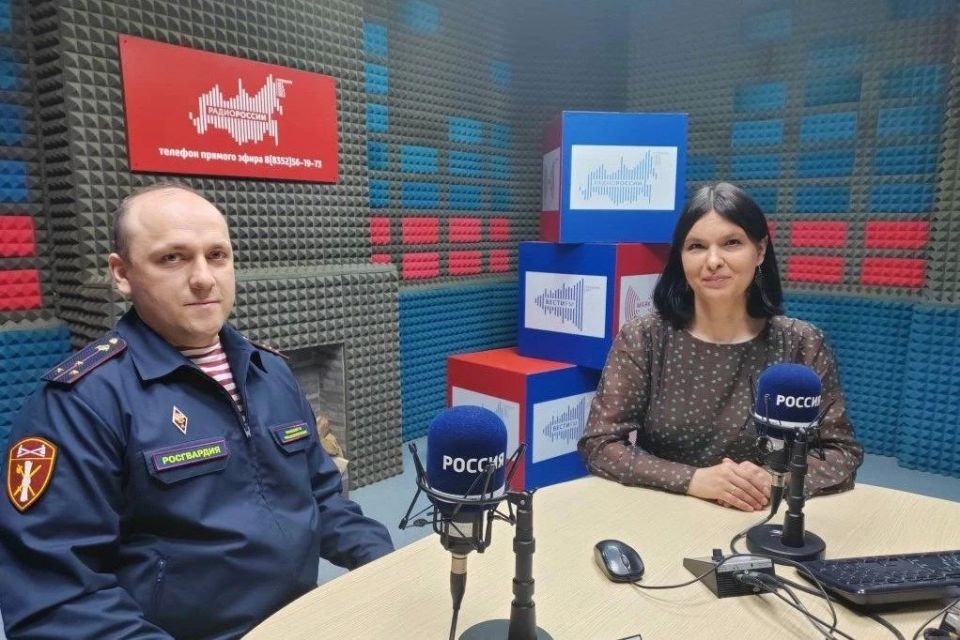 Росгвардеец стал гостем программы «День за днем» на «Радио России - Чувашия»