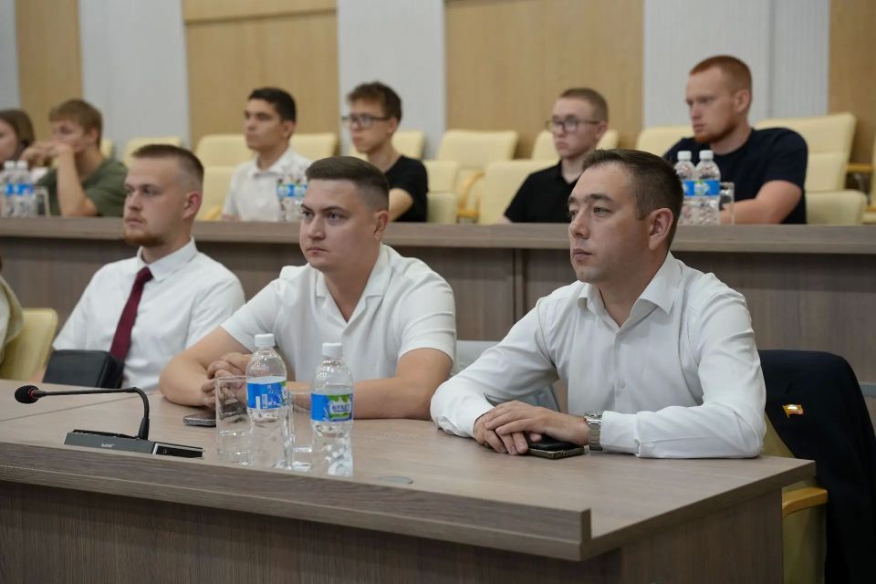 Леонид Черкесов: Как сделать жизнь на селе более комфортной? Что необходимо предпринять, чтобы молодежь оставалась в деревнях? Ответы на эти вопросы сегодня в Чебоксарах искали участники выездного заседания Комитета по... Леонид Черкесов: Как сделать жизнь на селе более комфортной? Что необходимо предпринять, чтобы молодежь оставалась в деревнях? Ответы на эти вопросы сегодня в Чебоксарах искали участники выездного заседания Комитета по...