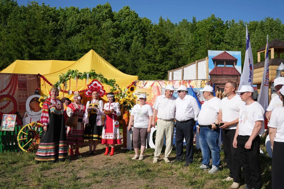 Леонид Черкесов: На агродобровольческом слёте «Лучшие на селе» каждый муниципалитет ярко представил наследие своей территории Леонид Черкесов: На агродобровольческом слёте «Лучшие на селе» каждый муниципалитет ярко представил наследие своей территории
