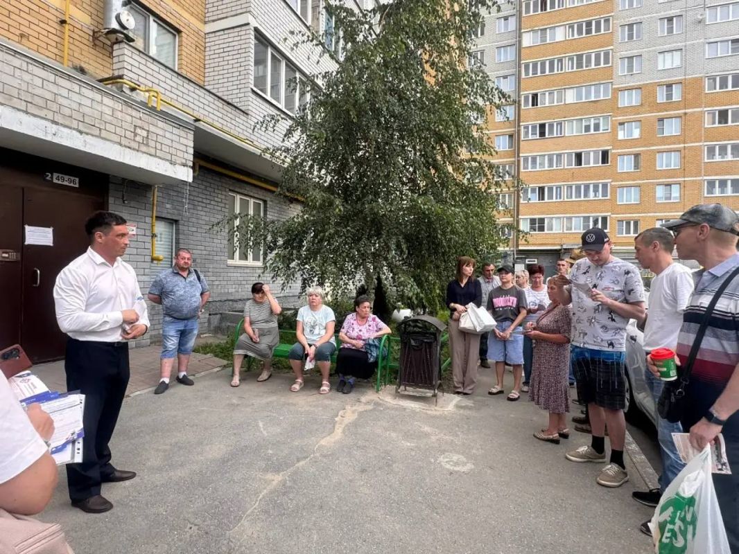 В Чебоксарах продолжается благоустройство дворов в рамках программы "НИМЕ - Народный бюджет" Главы Чувашии Олега Николаева В Чебоксарах продолжается благоустройство дворов в рамках программы "НИМЕ - Народный бюджет" Главы Чувашии Олега Николаева