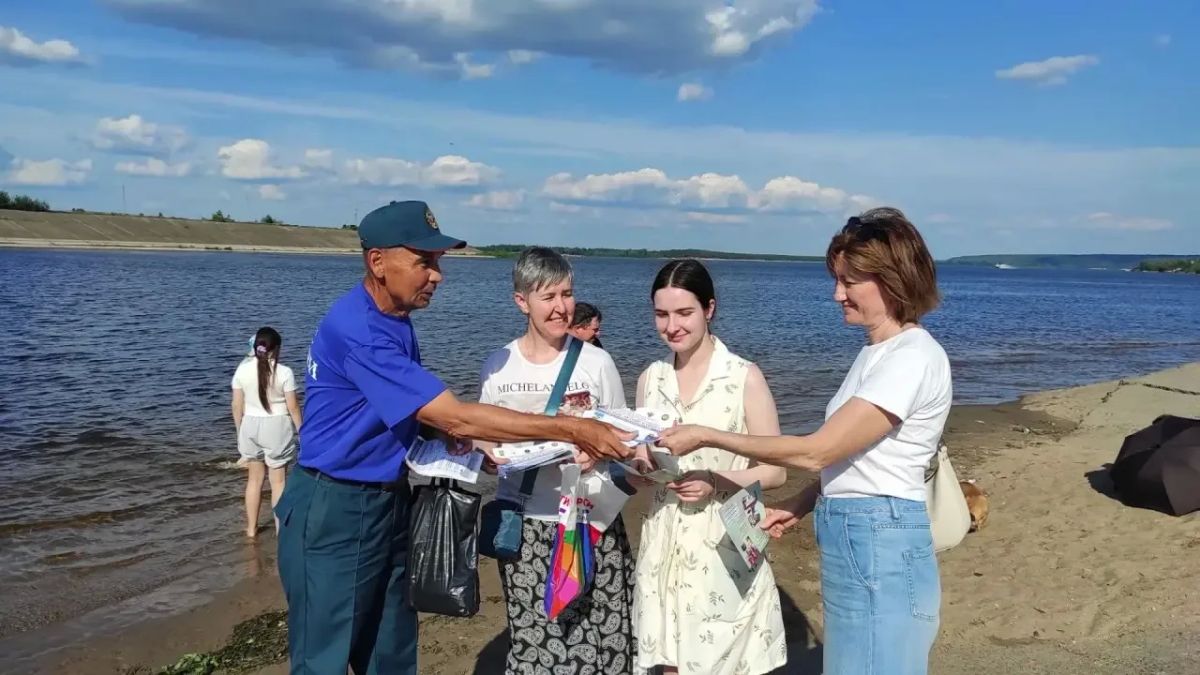 В жаркую погоду многие стремятся к воде, но такой отдых может обернуться трагедией В жаркую погоду многие стремятся к воде, но такой отдых может обернуться трагедией
