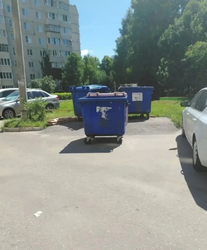 Не всё чисто на контейнерных площадках: прокуратура г.Новочебоксарска выявила нарушения Не всё чисто на контейнерных площадках: прокуратура г.Новочебоксарска выявила нарушения