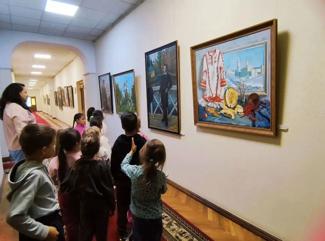 Юные жители Чебоксар в гостях у администрации города: экскурсия в мир городского управления Юные жители Чебоксар в гостях у администрации города: экскурсия в мир городского управления