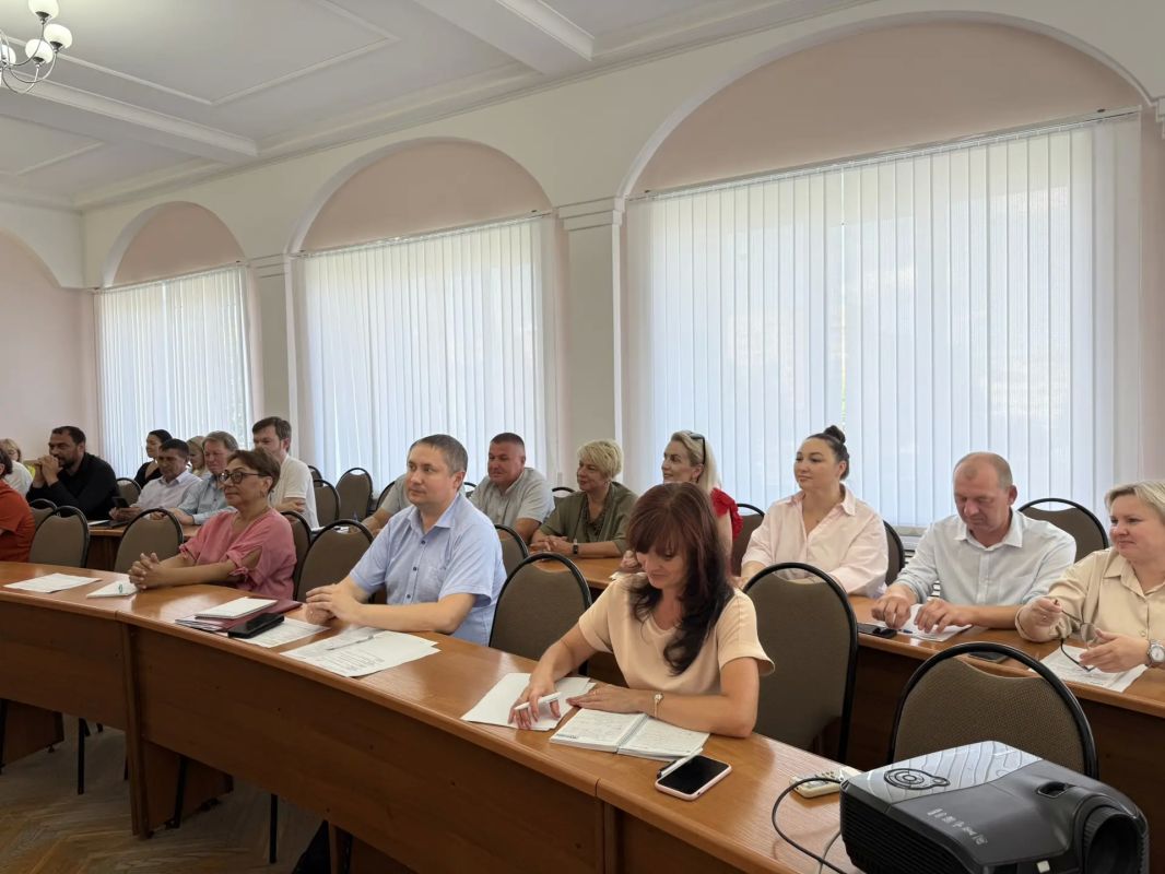 Благоустройство, подготовка ко Дню города и ремонт теплосетей — главные темы еженедельной планерки с руководителями структурных подразделений Благоустройство, подготовка ко Дню города и ремонт теплосетей — главные темы еженедельной планерки с руководителями структурных подразделений