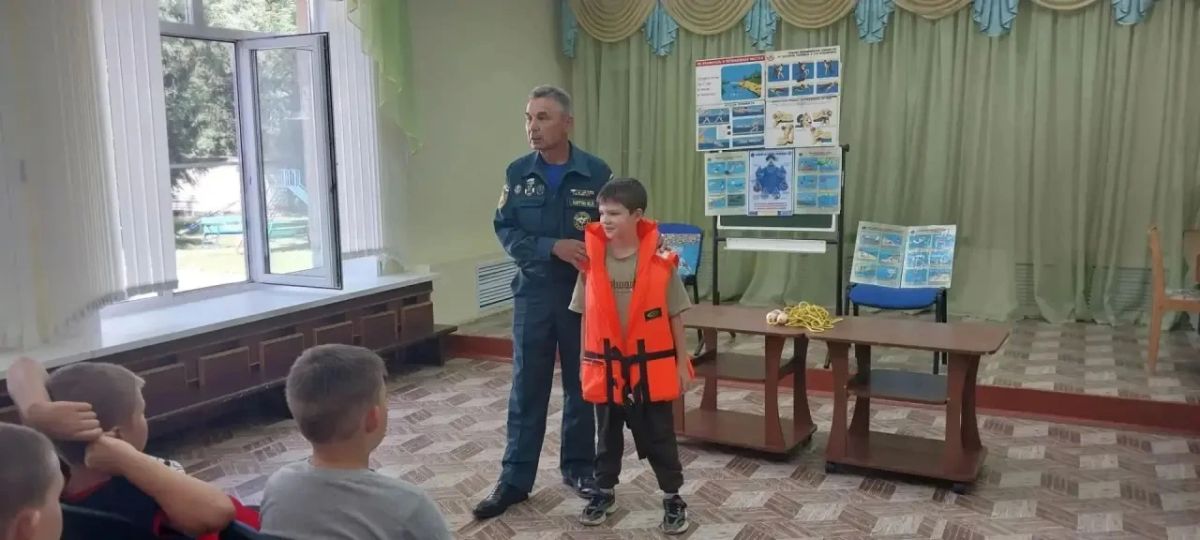 Уроки безопасности на водных объектах для детей прошли в Новочебоксарске Уроки безопасности на водных объектах для детей прошли в Новочебоксарске