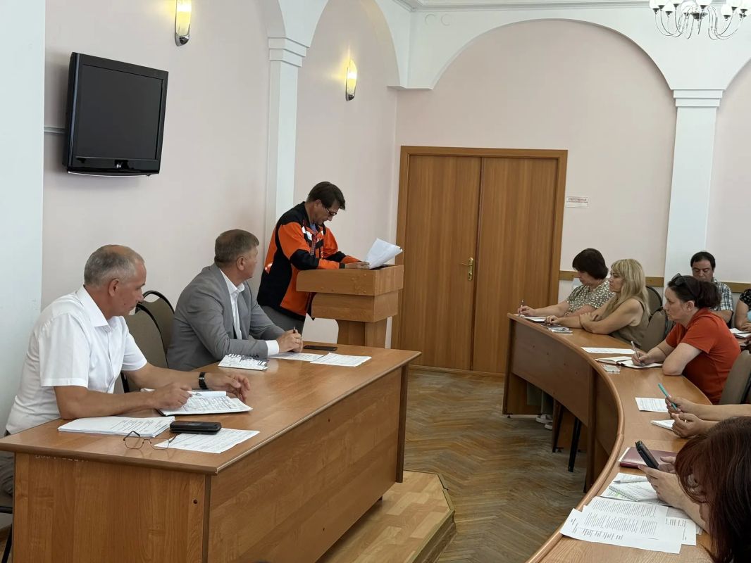 Благоустройство, подготовка ко Дню города и ремонт теплосетей — главные темы еженедельной планерки с руководителями структурных подразделений Благоустройство, подготовка ко Дню города и ремонт теплосетей — главные темы еженедельной планерки с руководителями структурных подразделений