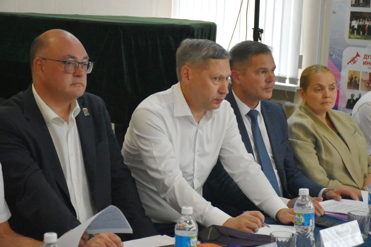 Вчера команда Правительства Чувашии вновь провела проект «Открытый Разговор», инициированный Председателем Кабинета Министров Сергеем Артамоновым Вчера команда Правительства Чувашии вновь провела проект «Открытый Разговор», инициированный Председателем Кабинета Министров Сергеем Артамоновым