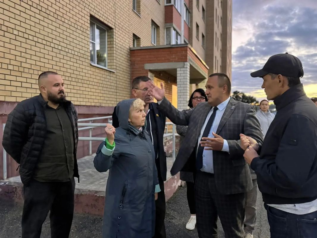 Новая площадка и безопасность для детей: жители объединились для перемен Новая площадка и безопасность для детей: жители объединились для перемен
