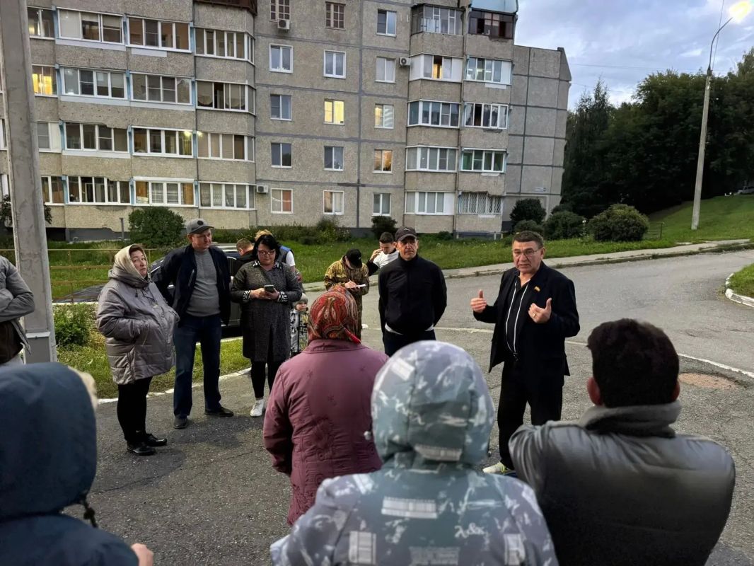 Новая площадка и безопасность для детей: жители объединились для перемен Новая площадка и безопасность для детей: жители объединились для перемен