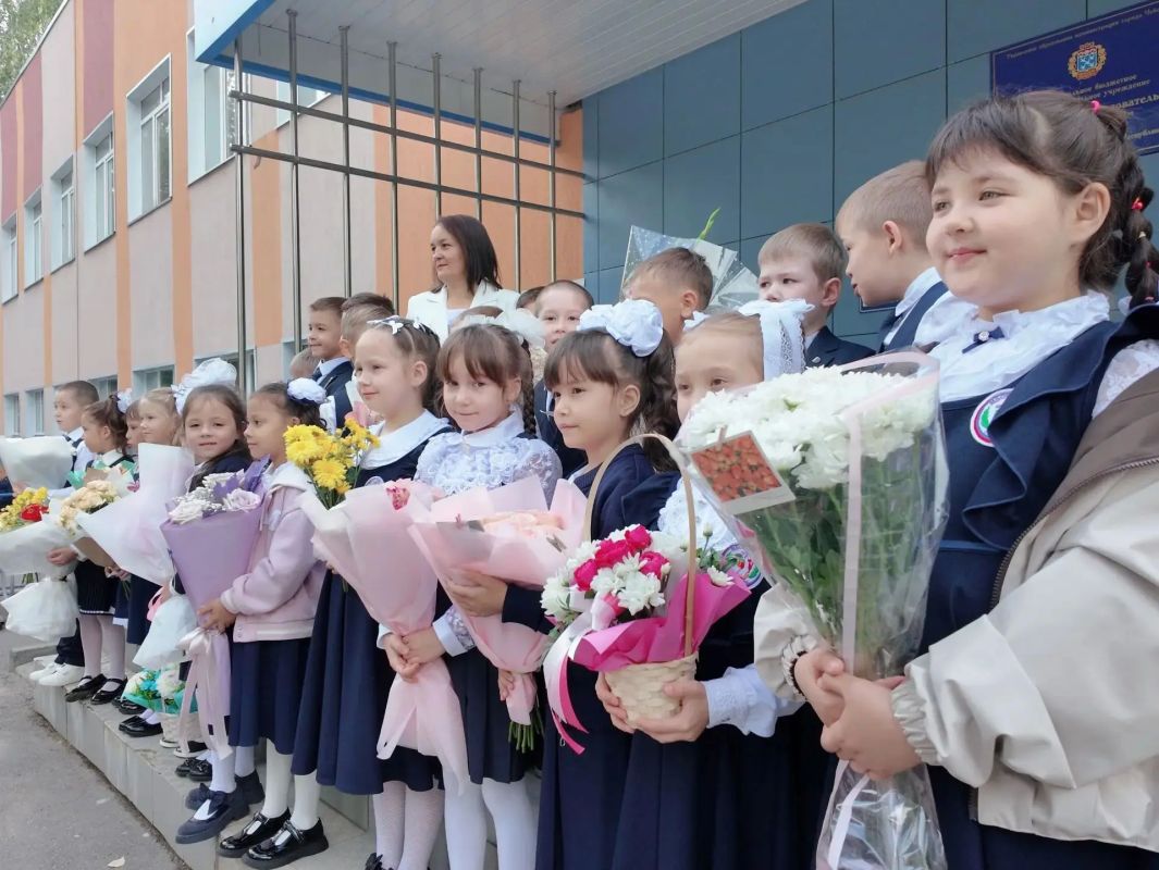 С Днём знаний, Чебоксары!. Сегодня в школах столицы праздники С Днём знаний, Чебоксары!. Сегодня в школах столицы праздники