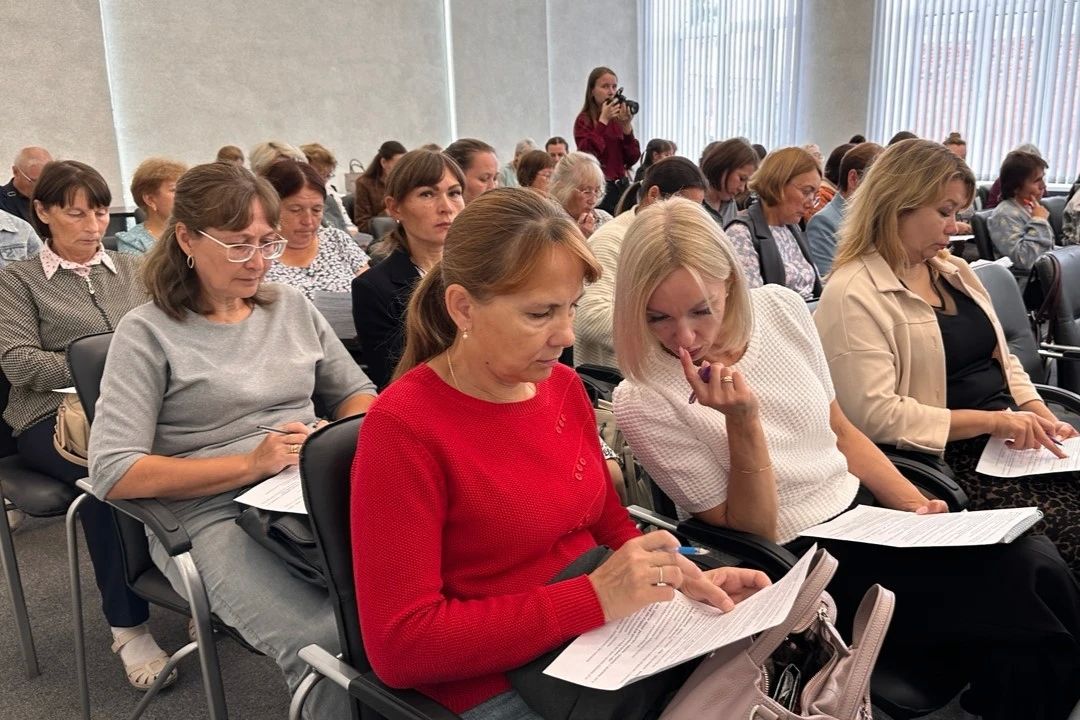До начала голосования осталось менее трех недель До начала голосования осталось менее трех недель