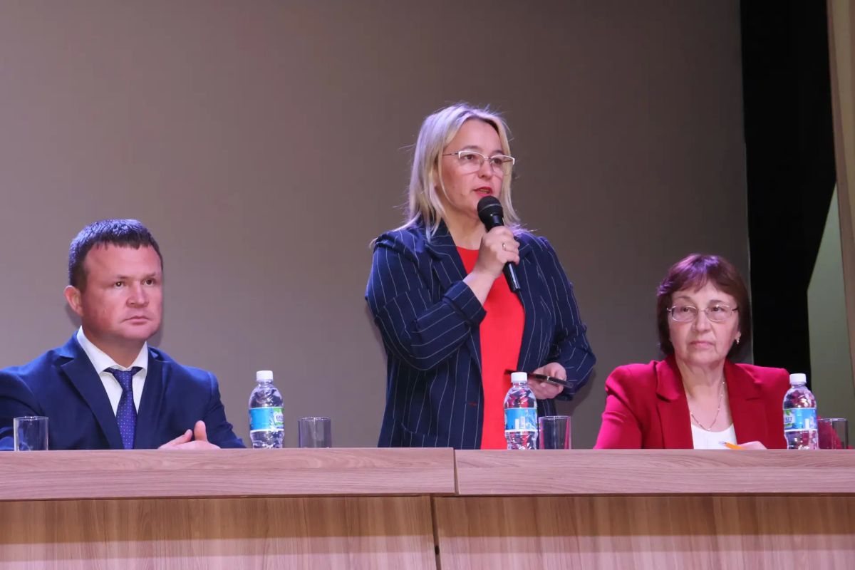 До начала голосования осталось менее трех недель До начала голосования осталось менее трех недель