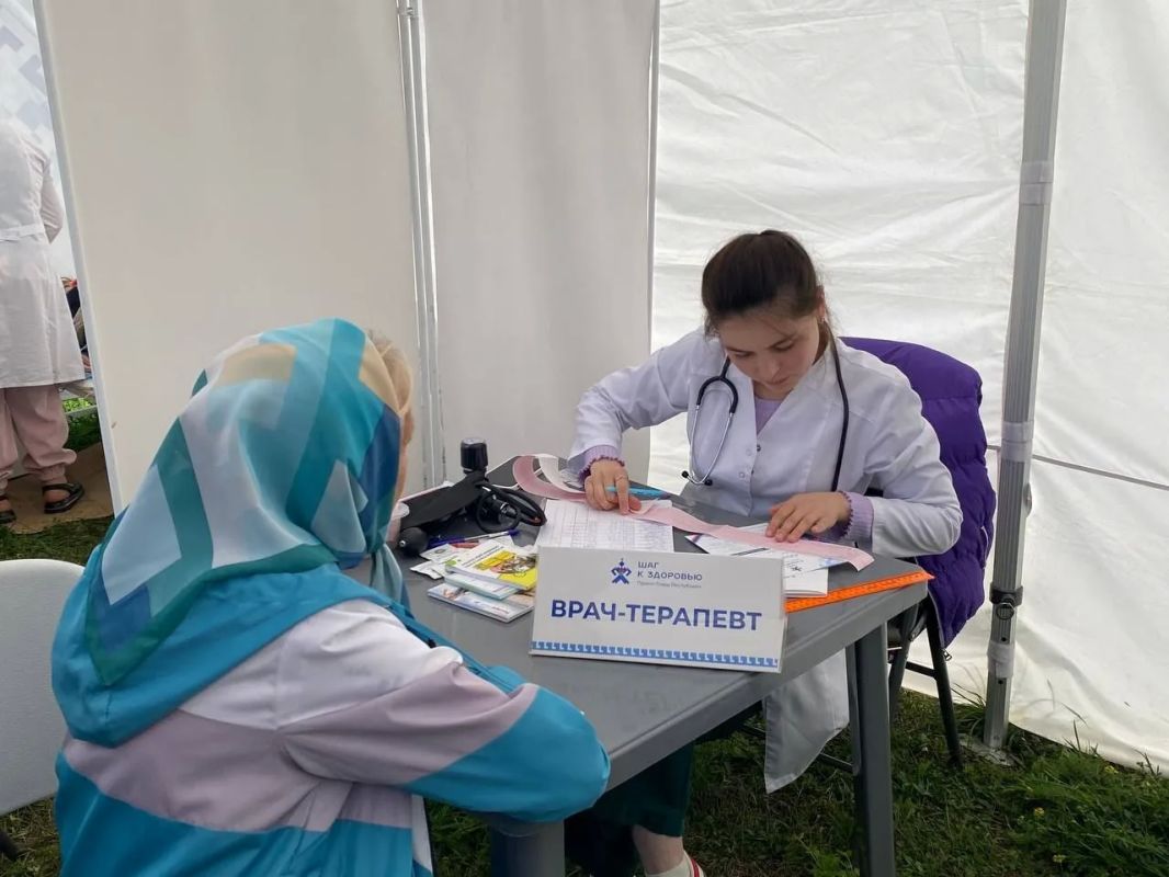 Дорогие жители! В понедельник 7 сентября в нашем городе вновь можно будет пройти бесплатное обследование в «Пункте здоровья» в рамках проекта Главы Чувашии Олега Николаева «Шаг к здоровью» Дорогие жители! В понедельник 7 сентября в нашем городе вновь можно будет пройти бесплатное обследование в «Пункте здоровья» в рамках проекта Главы Чувашии Олега Николаева «Шаг к здоровью»