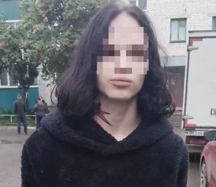 В Чувашии полицейские задержали пособников дистанционных мошенников, которые пытались обмануть вдову погибшего участника СВО В Чувашии полицейские задержали пособников дистанционных мошенников, которые пытались обмануть вдову погибшего участника СВО