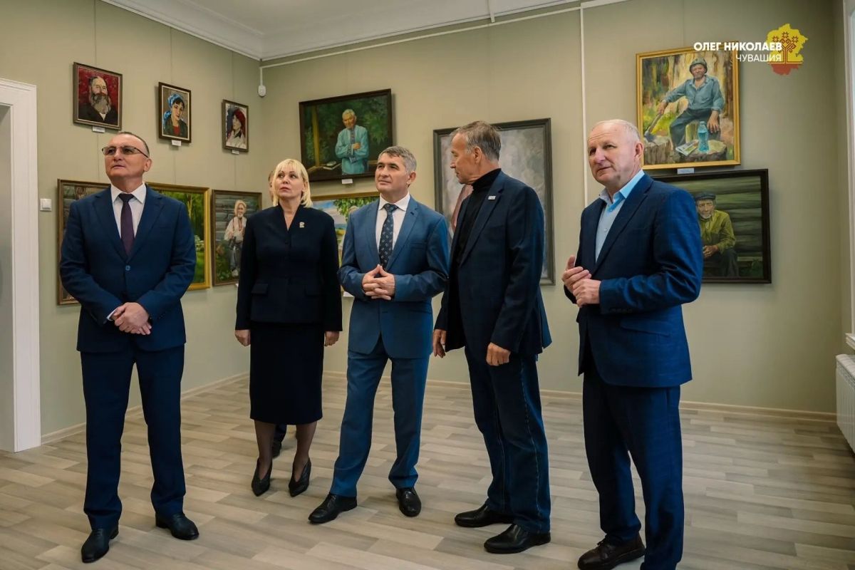 Олег Николаев оценил обновлённый музей в Красночетайском округе Олег Николаев оценил обновлённый музей в Красночетайском округе