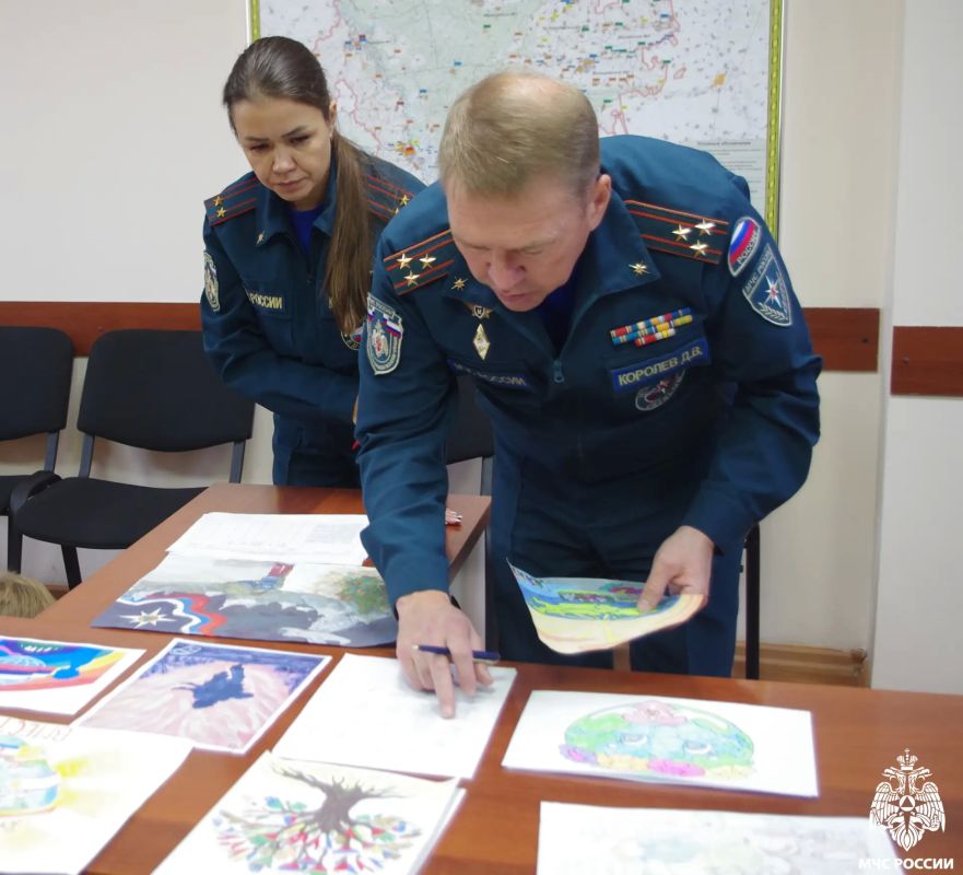 Юные художники показали, в чём сила России Юные художники показали, в чём сила России